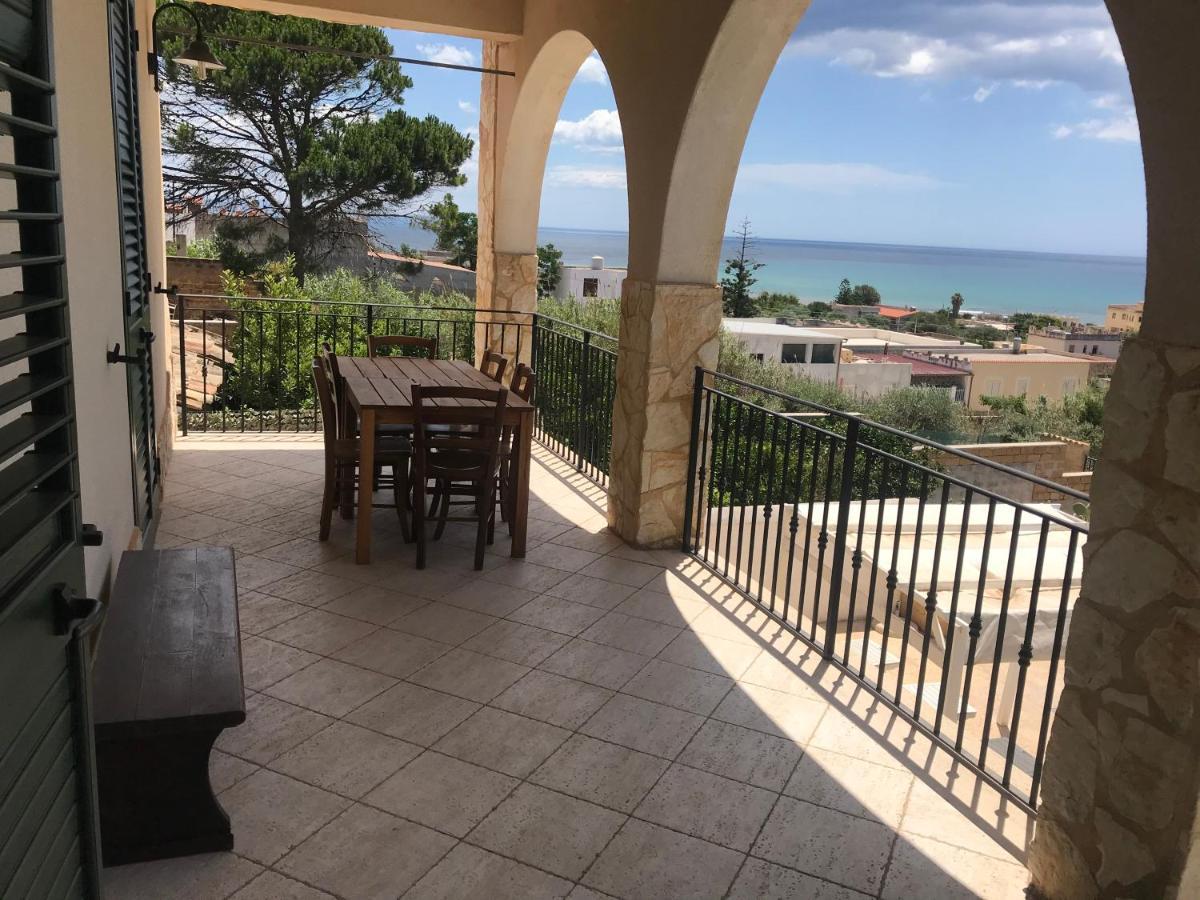 Villa Ceni: Seaside Apartments with Pool and Garden Marinella di Selinunte Exterior photo
