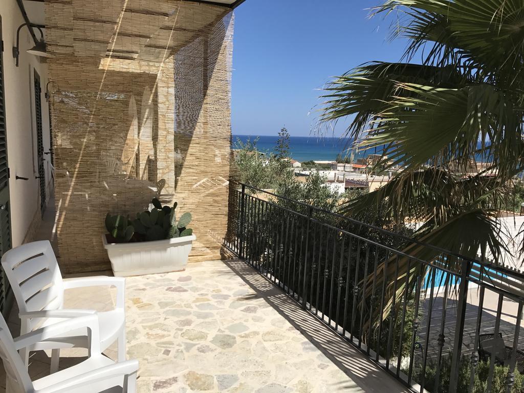 Villa Ceni: Seaside Apartments with Pool and Garden Marinella di Selinunte Exterior photo
