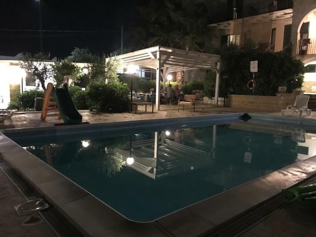 Villa Ceni: Seaside Apartments with Pool and Garden Marinella di Selinunte Exterior photo